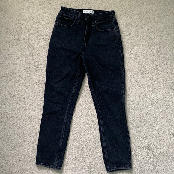 Abercrombie & Fitch Curve Love High Rise Mom Jeans - Picture 6 of 8